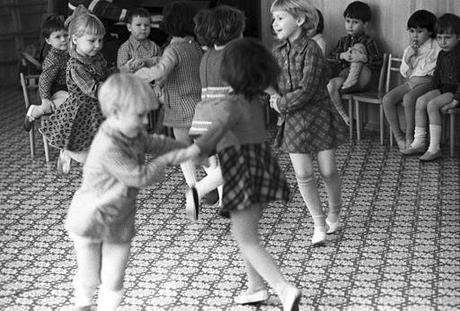 RIAN archive 819567 Children are taught some dance at music class in kindergarten