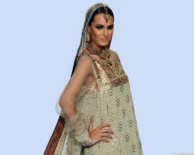 Pakistani Top Model Nadia Hussain Profile