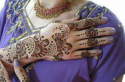 Latest Eid Hand Mehndi Designs For Girls 2012