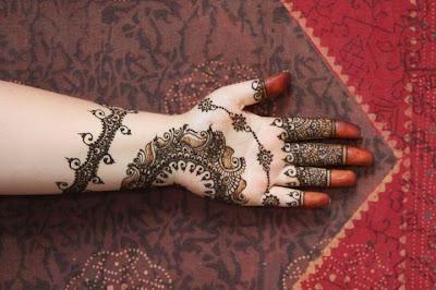 Latest Eid Hand Mehndi Designs For Girls 2012