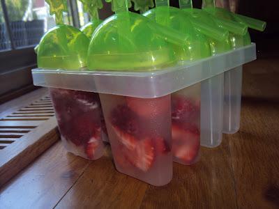 Homemade Strawberry-Raspberry Lemonade Popsicles