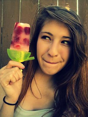 Homemade Strawberry-Raspberry Lemonade Popsicles