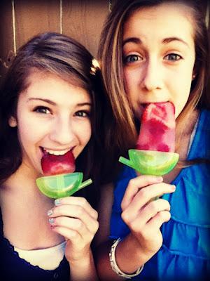 Homemade Strawberry-Raspberry Lemonade Popsicles