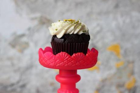 Single cupcake stand