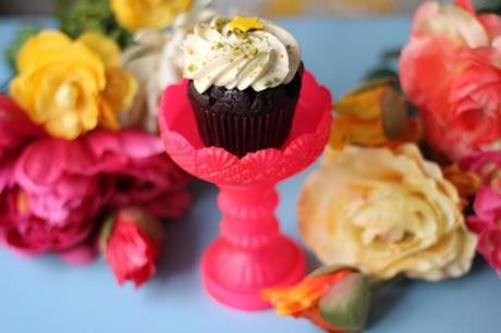 Single cupcake stand