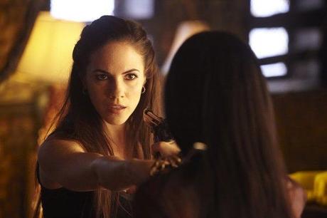 Review #3582: Lost Girl 2.12: “Masks”