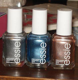 NOTD~Essie's No Place Like Chrome~