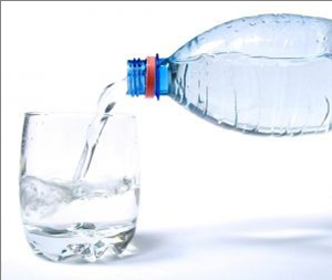 water bottle and cup Alternatives to Bottled Water