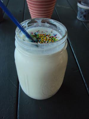 Cake Batter Milkshakes in a Mason Jar!