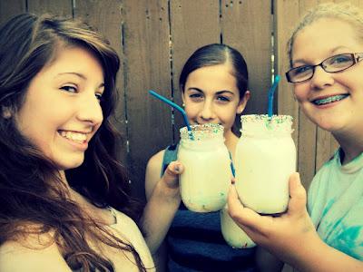 Cake Batter Milkshakes in a Mason Jar!