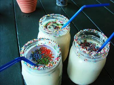 Cake Batter Milkshakes in a Mason Jar!