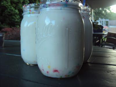 Cake Batter Milkshakes in a Mason Jar!