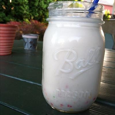 Cake Batter Milkshakes in a Mason Jar!