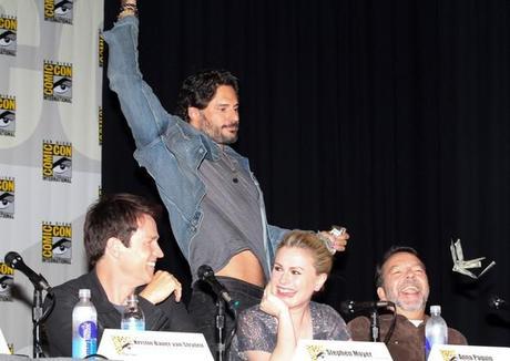 Alexander2BSkarsgaard2Bhit2Bshow2BTrue2BBlood2Bseen2BkkTOTyd7Jiel Alan Balls Last Comic Con as Showrunner