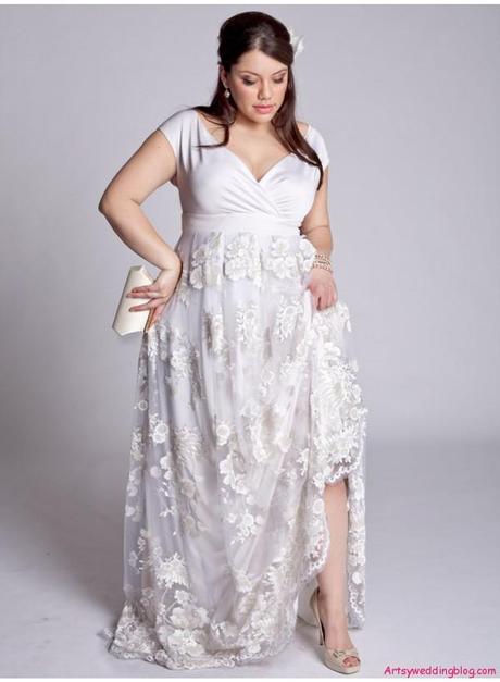 Choosing the Best Wedding Dress for a Short Plus Sized Woman - Paperblog