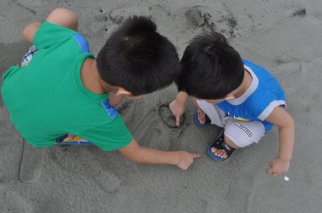 Shades of Grey in Lingayen Beach