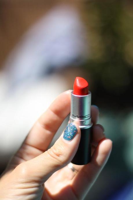 How To: bright lipstick