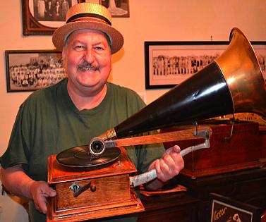 Jul. 19: CRANK IT UP! Before the IPod there was the Talking Machine!