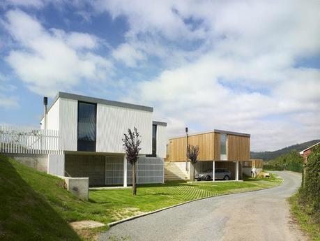 Seven Modular Housing in Covas by Salgado e Liñares Architects