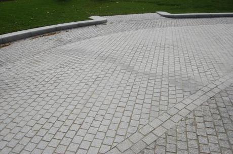 Jubilee Gardens, London - Grass Access Detail