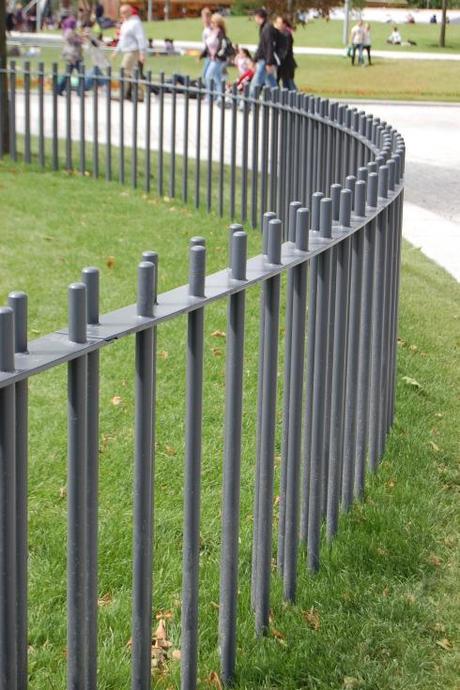 Jubilee Gardens, London - Railing