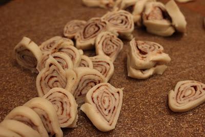 Apple Pie with Cinnamon Roll Crust