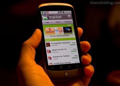 Nexus 7, Google’s first tablet, is a hit with reviewers and consumers