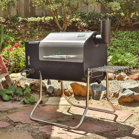 Green-Mountain-Grills-Davy-Crockett-small-cooking-grill