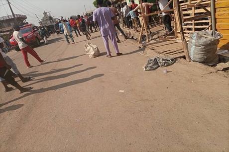 BREAKING: Panic As Gunmen Invade Osun Community, Kill One, Loot Shops (See Photos)
