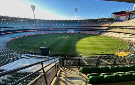 Boxing Day Test ... Ashwin snares Smith for a duck !!