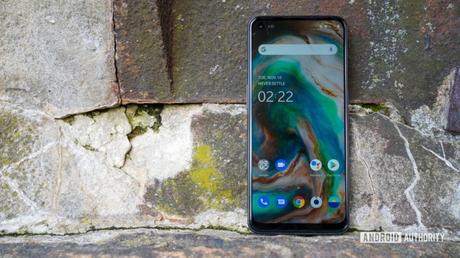 7 smartphone trends that really should stop in 2021