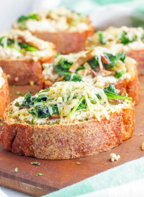 Mushroom Toast with Spinach and Roasted Garlic