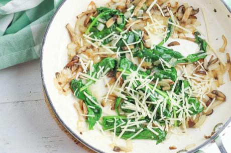 Mushroom Toast with Spinach and Roasted Garlic