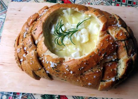 Gooey Tear & Share Cheesy Bread