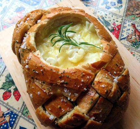 Tear & Share Cheesy Bread