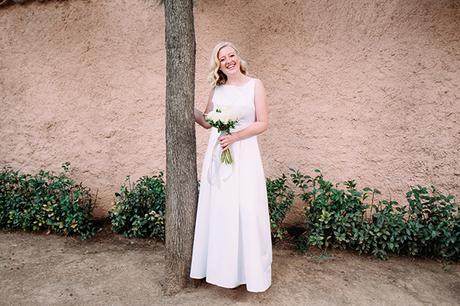 minimal-outdoor-wedding-athens-white-roses-peonies_02