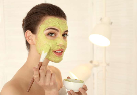 4 DIY Home Remedies for Luminous Skin: Winter Skin Care