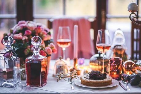 3 Must-Haves for a Romantic Valentines Day Dinner At Home