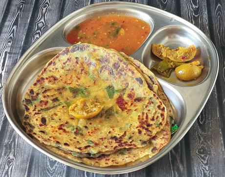 Easy Aloo Methi Paratha Recipe +Video