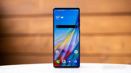 LG leaving ‘all possibilities open’ for mobile unit, sale tipped LG leaving ‘all possibilities open’ for mobile unit, sale tipped