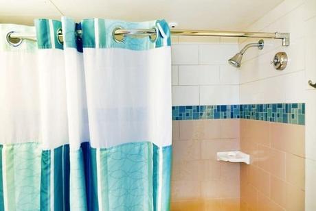shower-curtain-liners