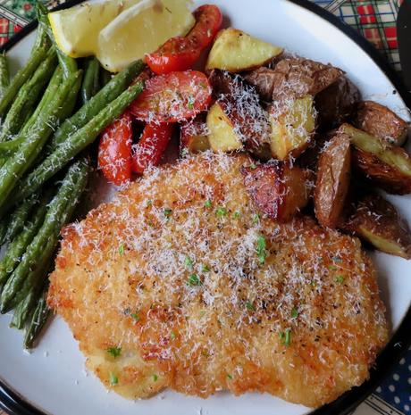 Sheetpan Crispy Chicken & Potatoes