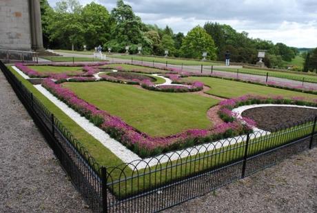 How to Use Artificial Grass for Home Decorating? – Amir Articles