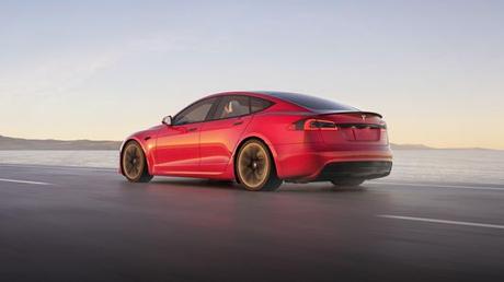 Tesla Model S will shift itself into drive or reverse by ‘guessing,’ says Musk