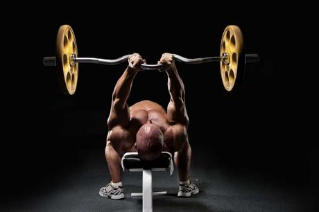 4 Benefits of Training with an E-Z Curl Bar