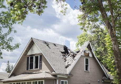 Sell or Restore: What to Do With a Damaged House