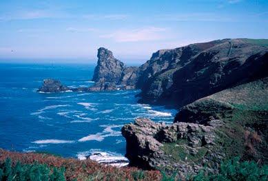 WALKING THE CORNWALL COAST:  Part I, by Caroline Arnold at The Intrepid Tourist