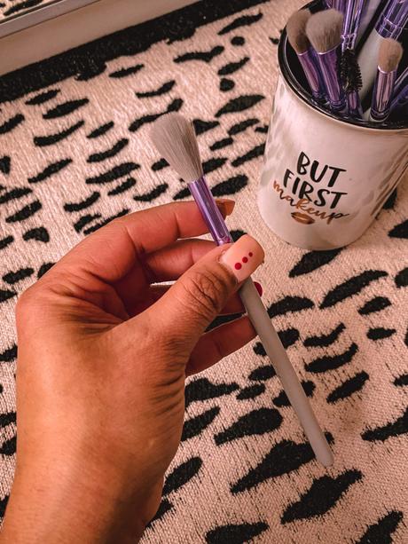 Five Makeup Brushes Every Woman Must Own