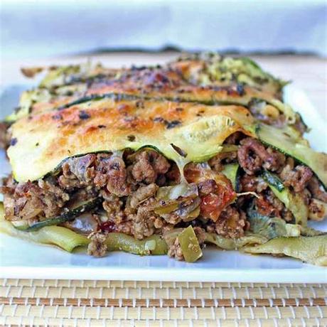These crispy ground beef tacos are filled with mexican seasoned meat, lettuce, cheese and tomatoes. 10 Healthy Dinner Recipes for Diabetics | Diabetes Strong