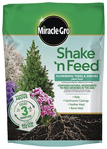 Miracle-gro 3002410 Shake 'N Feed Flowering Trees and Shrubs Continuous Release Plant Food, 8 lb, Brown/A